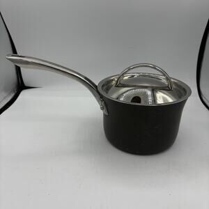 Kirkland Signature 2 Qt Covered Saucepan Non-Stick with‎ Lid READ